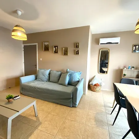 2br - 5mins Walk To The With Internet Access * Lárnaka