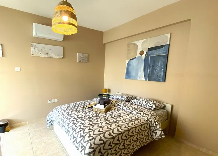 2br - 5mins Walk To The With Internet Access Lárnaka