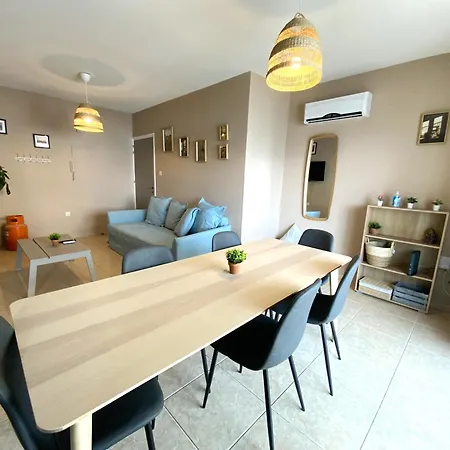 2br - 5mins Walk To The With Internet Access Lárnaca