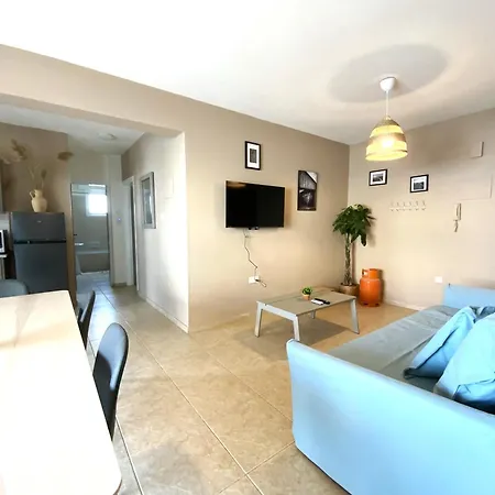 Appartement 2br - 5mins Walk To The With Internet Access